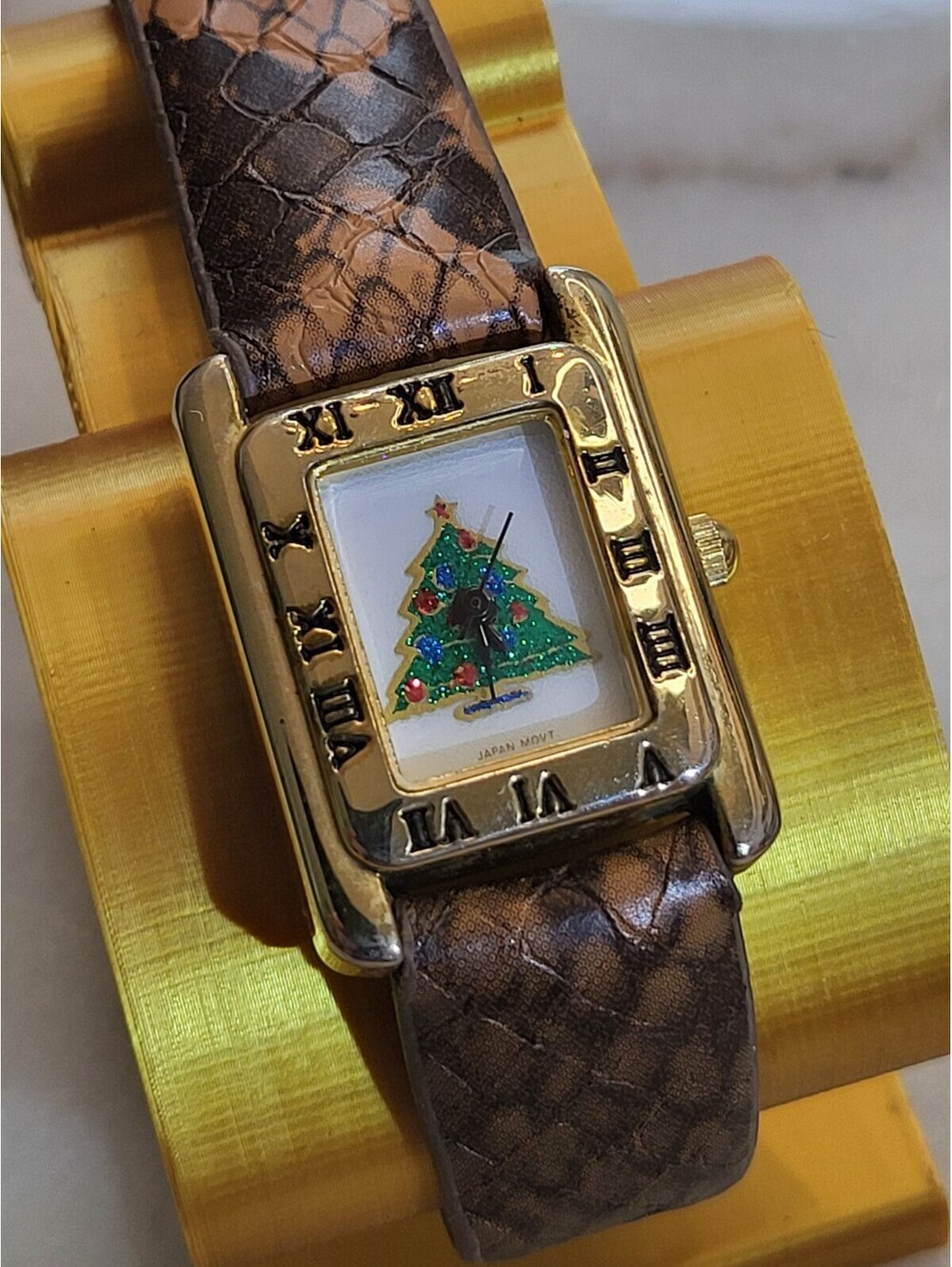 Vtg Christmas Tree Watch Quartz Goldtone Leather Strap New Battery Working